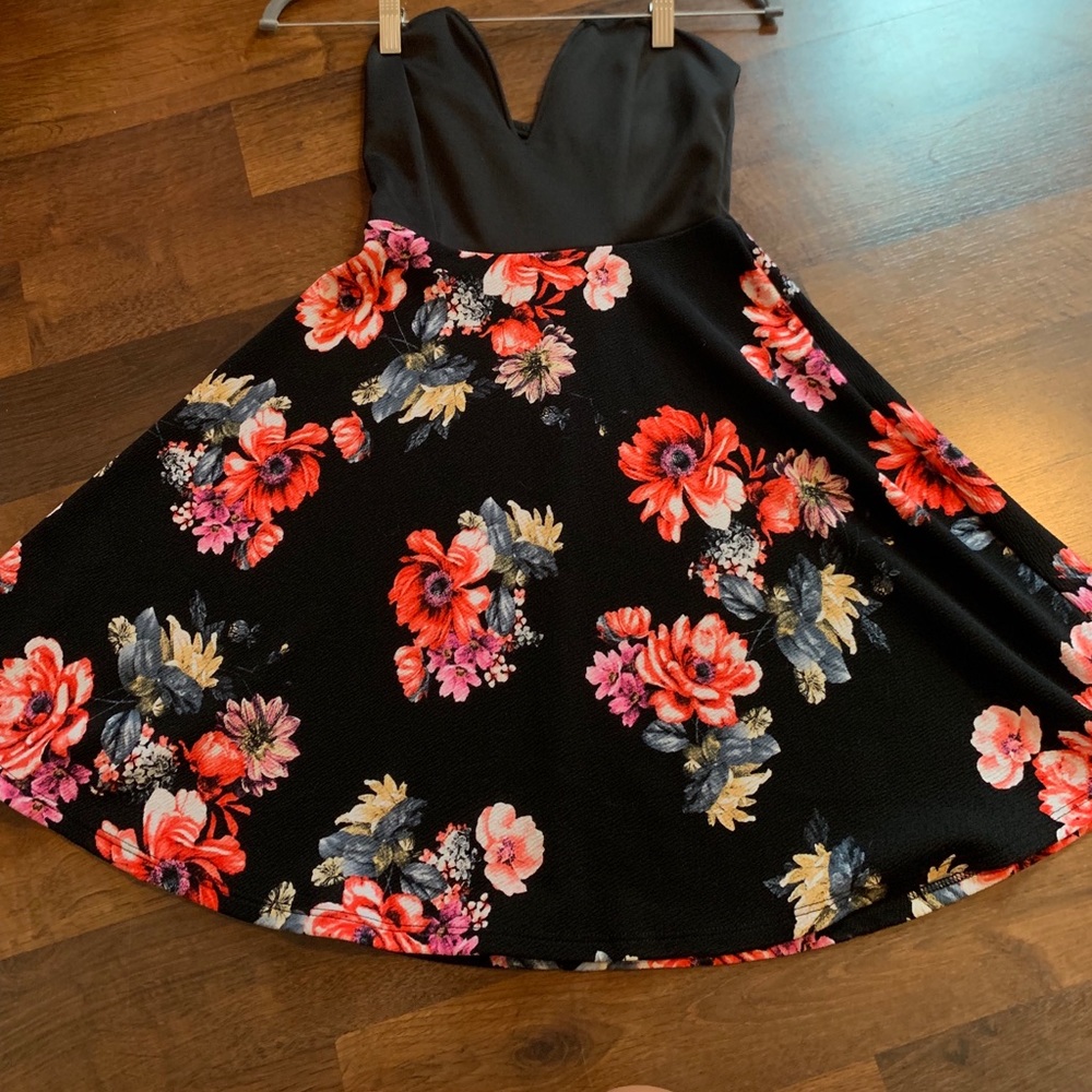 Strapless flower dress